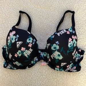 Wear everywhere t-shirt lightly lined PINK bra
